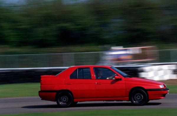 Alfa Romeo 155 1995. Carrosserie, extérieur. Berline, 1 génération, restyling