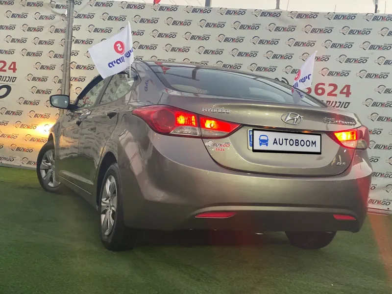 Hyundai Elantra 2nd hand, 2012