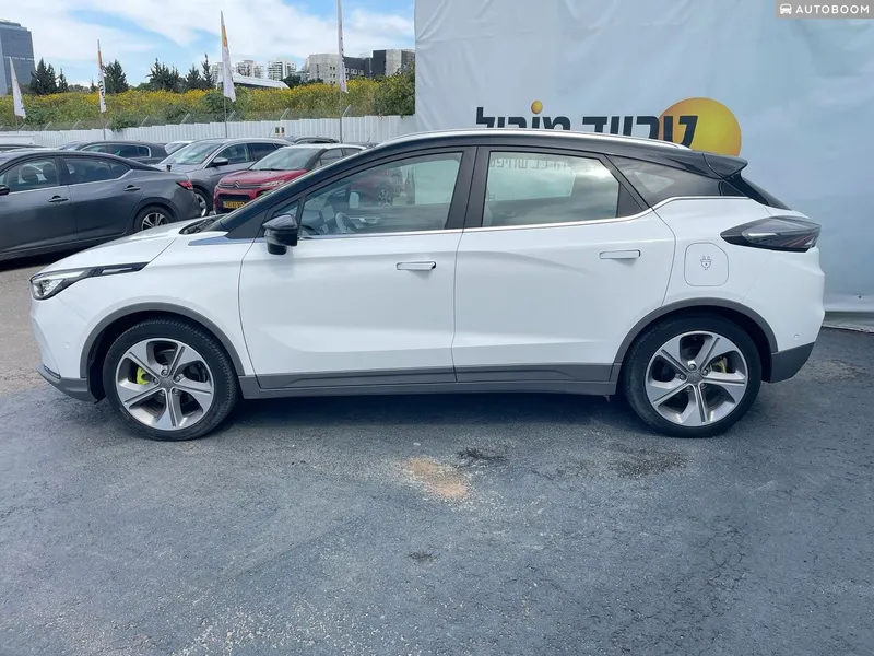 Geely Geometry C 2nd hand, 2023, private
