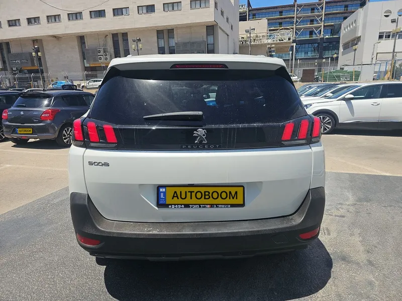 Peugeot 5008 2nd hand, 2023