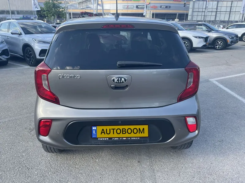 Kia Picanto 2nd hand, 2021, private hand