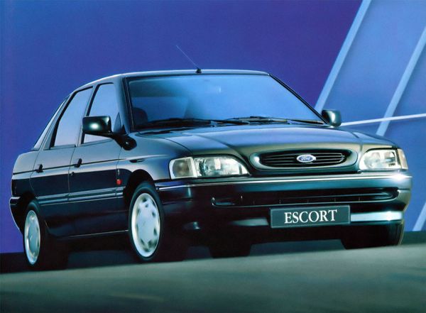 Ford Escort 1991. Carrosserie, extérieur. Hatchback 5-portes, 5 génération, restyling 1