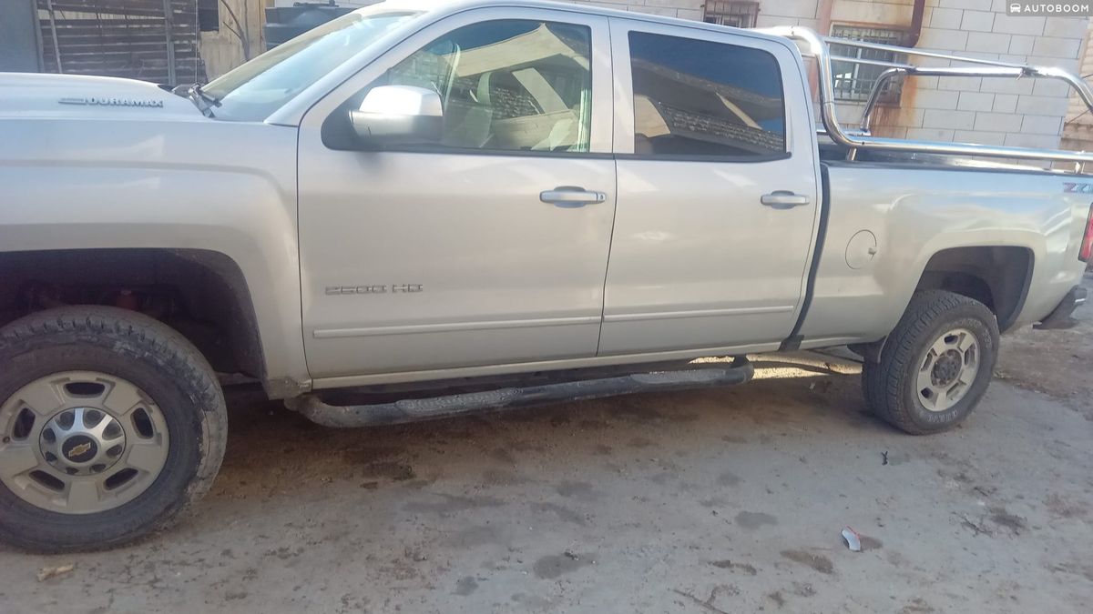 Chevrolet Silverado с пробегом, 2018