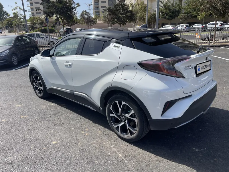 Toyota C-HR 2nd hand, 2019