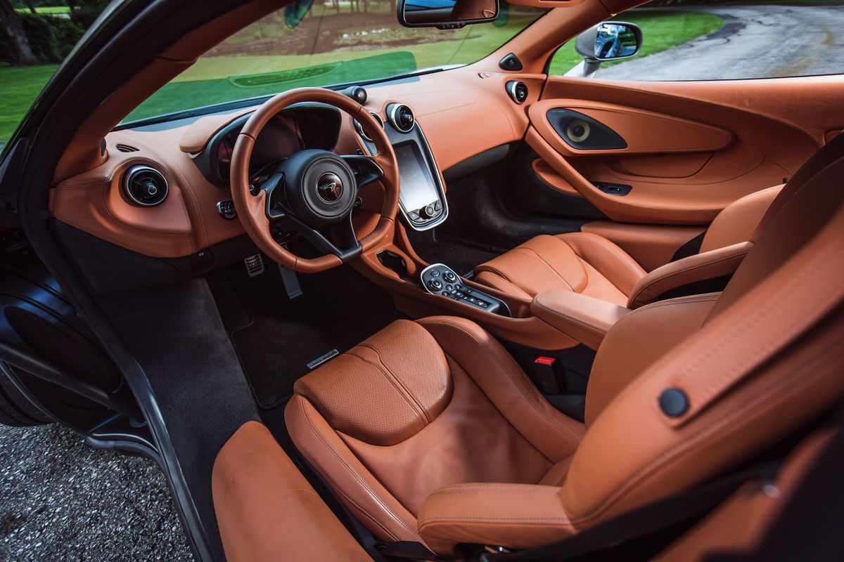 Макларен 570S 2015. Передние сидения. Купе, 1 поколение