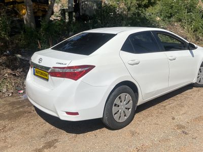 Toyota Corolla 2nd hand, 2015, private hand
