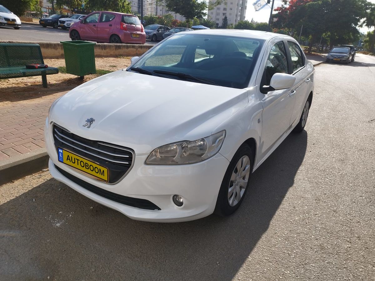 Peugeot 301 2ème main, 2013