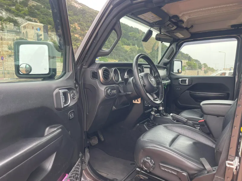 Jeep Wrangler 2nd hand, 2021, private hand