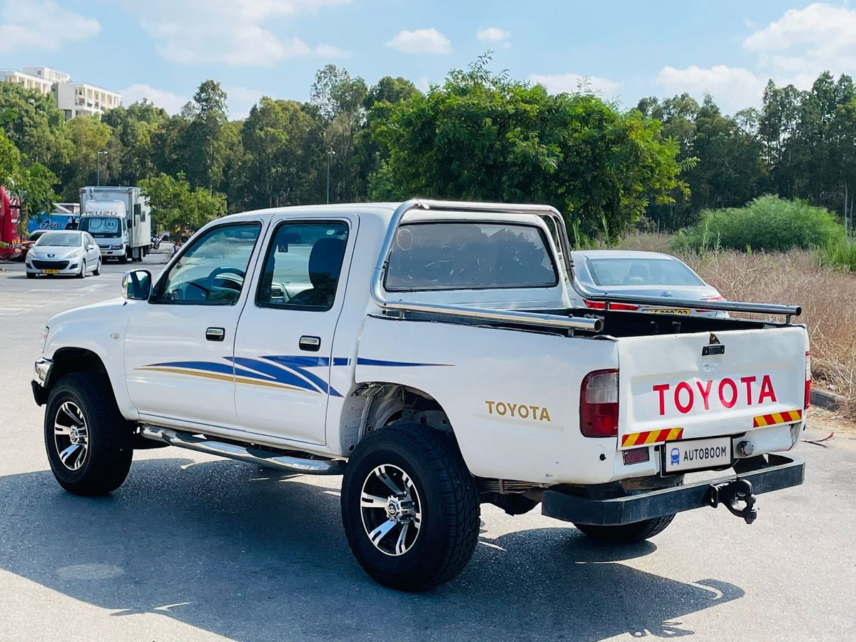 Toyota Hilux 2nd hand, 2003