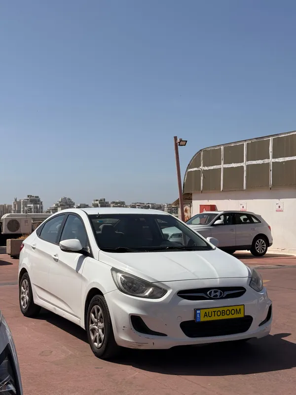 Hyundai i25 2ème main, 2012