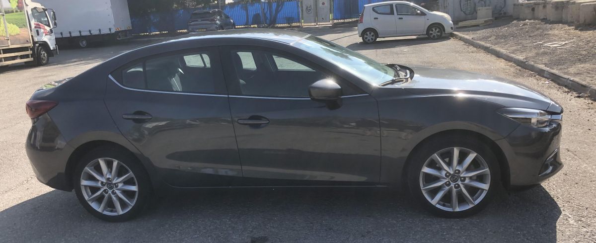 Mazda 3 2nd hand, 2018, private hand