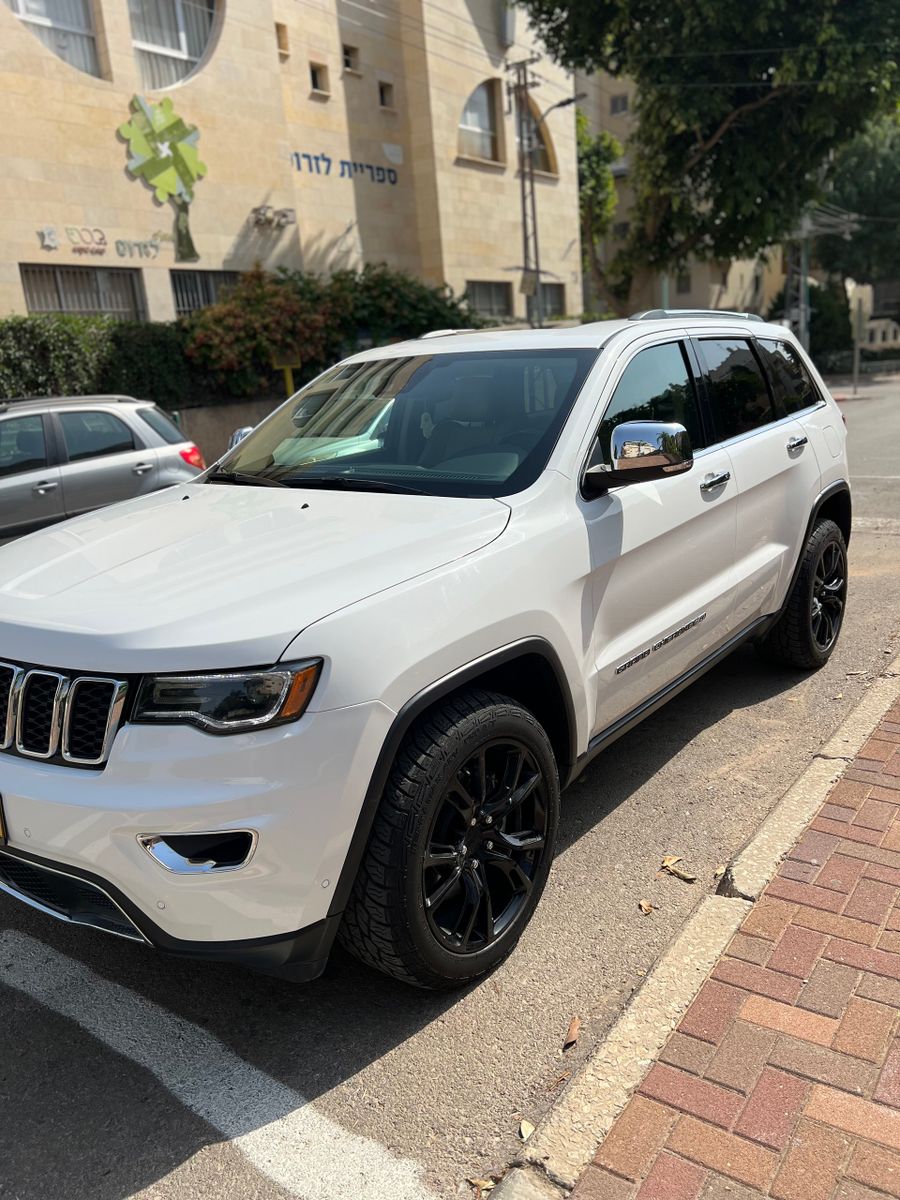 Jeep Grand Cherokee 2nd hand, 2021, private hand