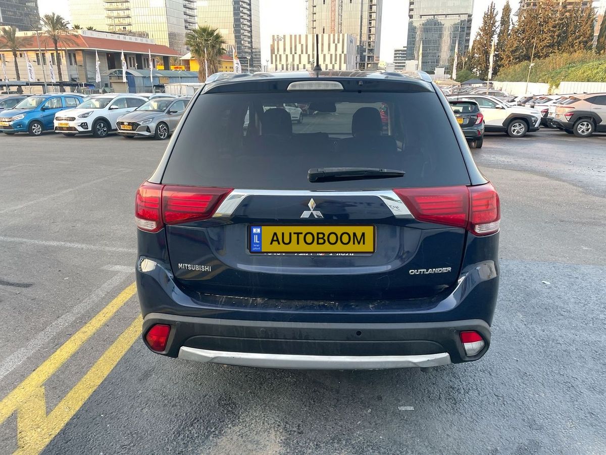 Mitsubishi Outlander 2nd hand, 2016, private hand