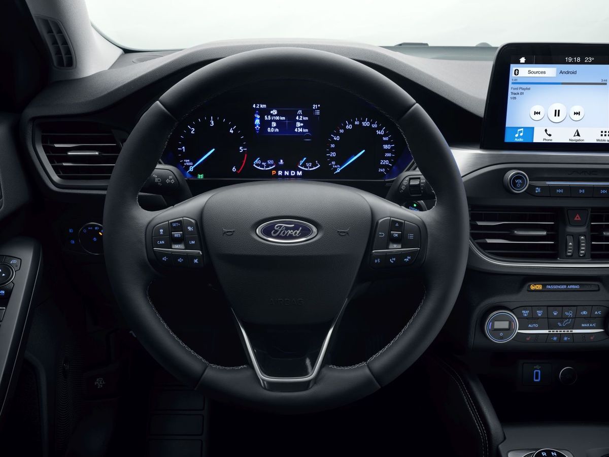 Ford Focus 2018. Dashboard. Estate 5-door, 4 generation