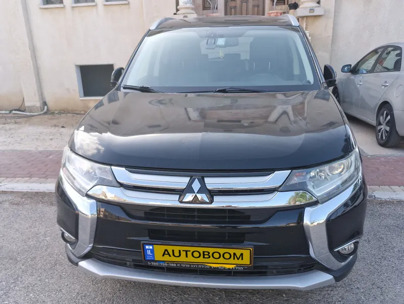 Mitsubishi Outlander 2nd hand, 2016, private