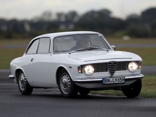 Alfa Romeo 105/115 1965. Carrosserie, extérieur. Coupé, 1 génération