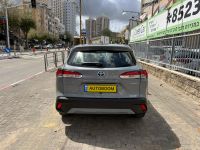 טויוטה קורולה קרוס יד 2 רכב, 2023