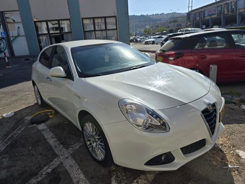 Alfa Romeo Giulietta, 2013, photo