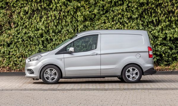 Ford Transit Courier 2018. Carrosserie, extérieur. Compact Van, 1 génération, restyling 1