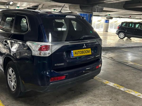 Mitsubishi Outlander 2nd hand, 2013, private hand