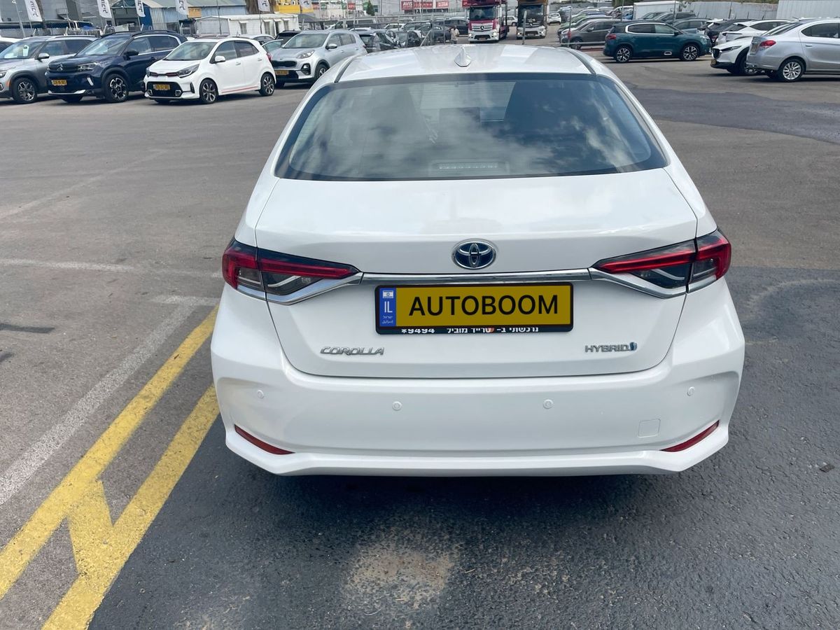 Toyota Corolla с пробегом, 2021