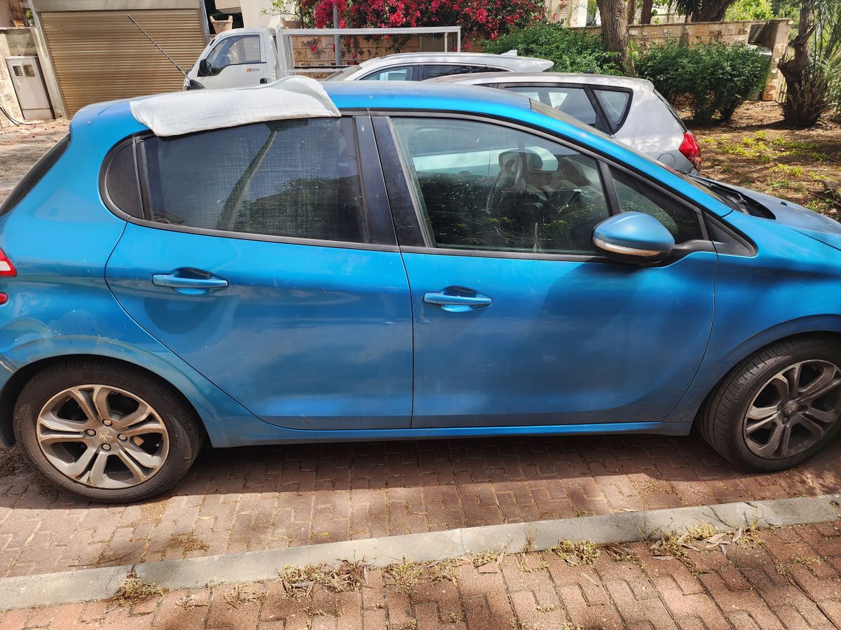Peugeot 208 2nd hand, 2013, private hand