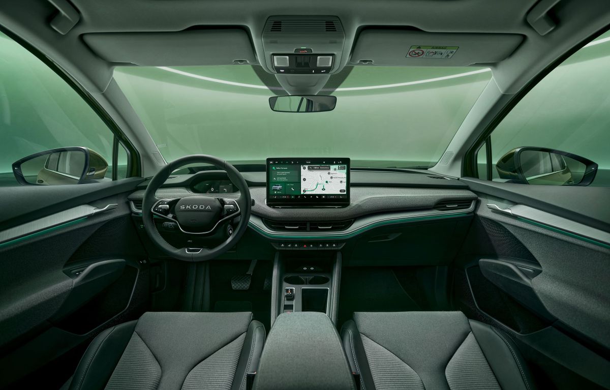 Skoda Enyaq iV 2025. Передние сидения. Внедорожник 5 дв., 1 поколение, рестайлинг