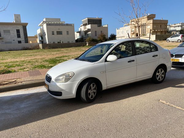 Hyundai Accent 2ème main, 2010, main privée