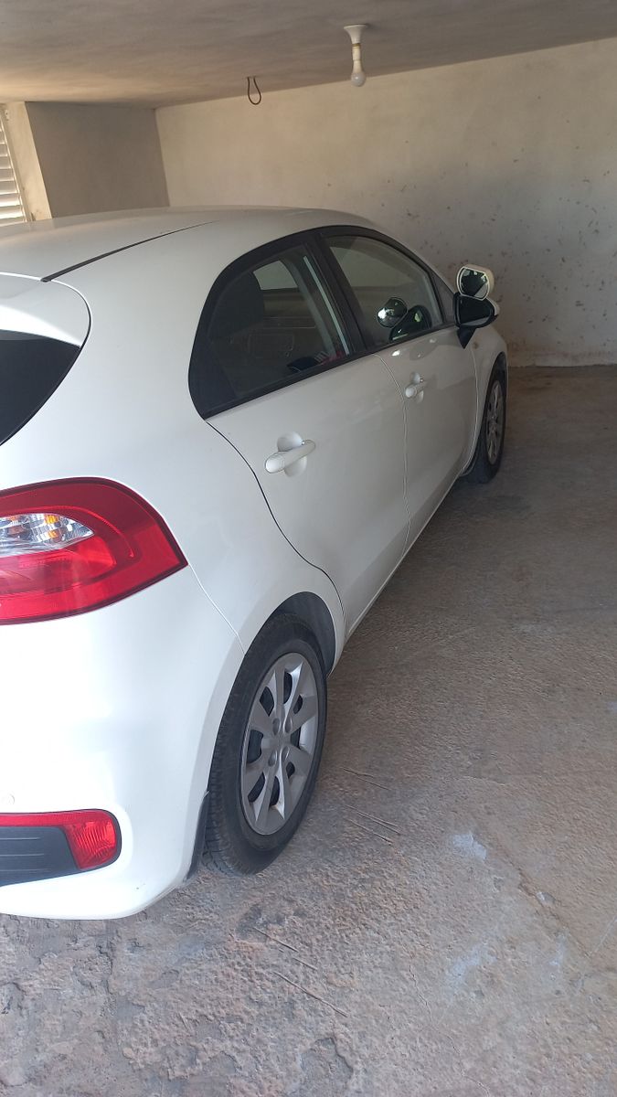 Kia Rio 2nd hand, 2015