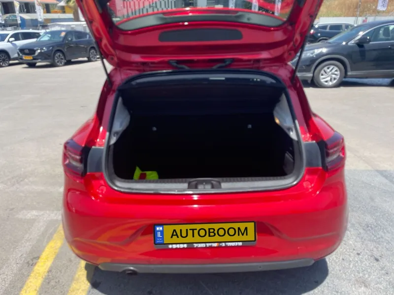 Renault Clio 2nd hand, 2021