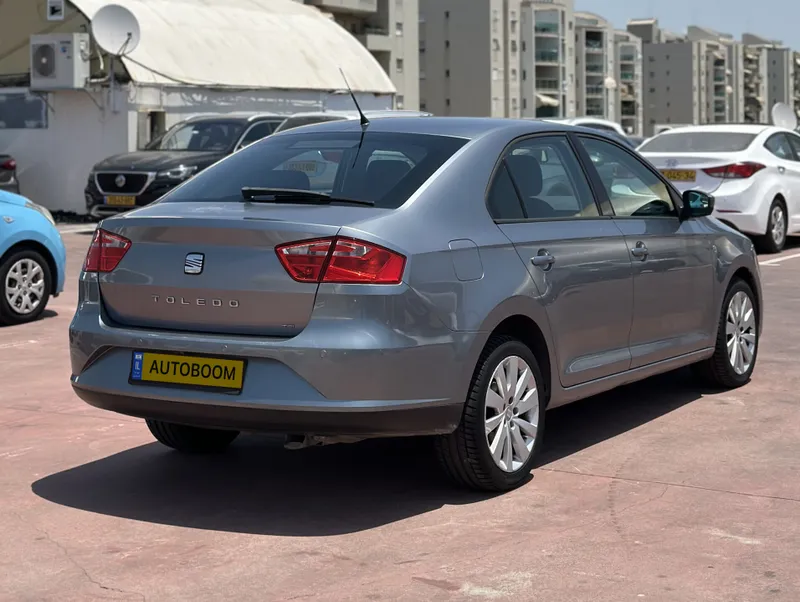 SEAT Toledo с пробегом, 2013