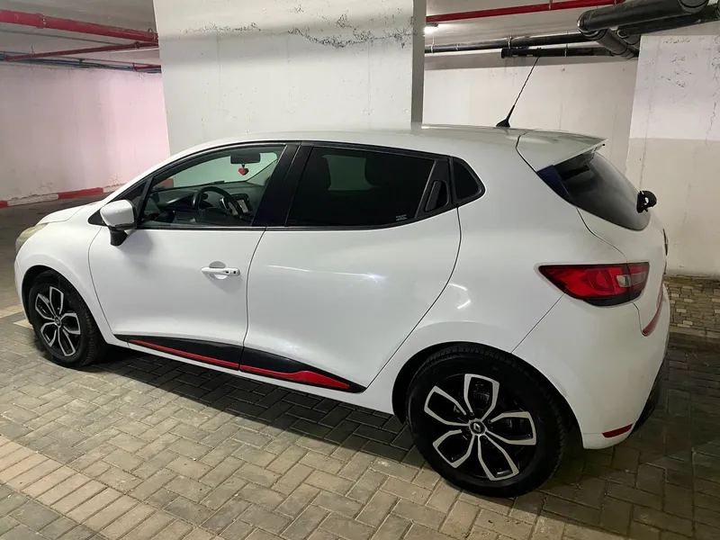 Renault Clio 2nd hand, 2017, private hand