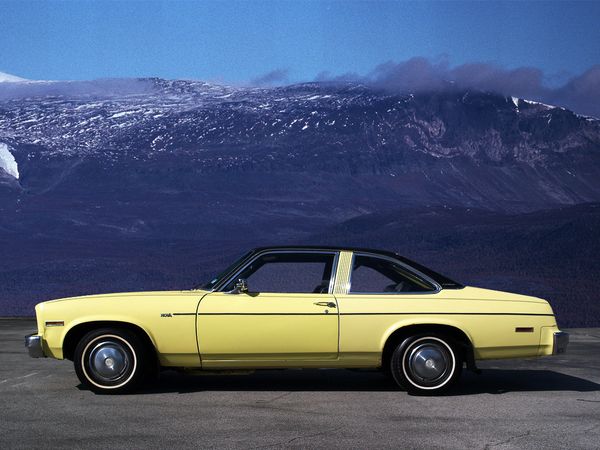 Chevrolet Nova 1974. Carrosserie, extérieur. Hatchback 3-portes, 4 génération