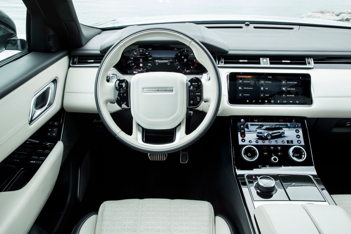 Land Rover Range Rover Velar 2017. Dashboard. SUV 5-doors, 1 generation