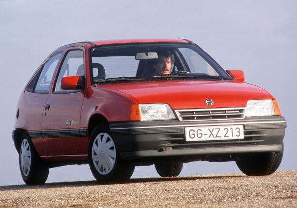 Opel Kadett 1989. Carrosserie, extérieur. Hatchback 3-portes, 5 génération, restyling
