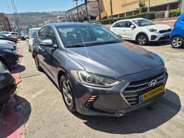 Hyundai Elantra 2nd hand, 2016
