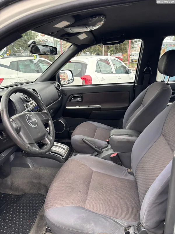 Isuzu D-Max 2nd hand, 2011