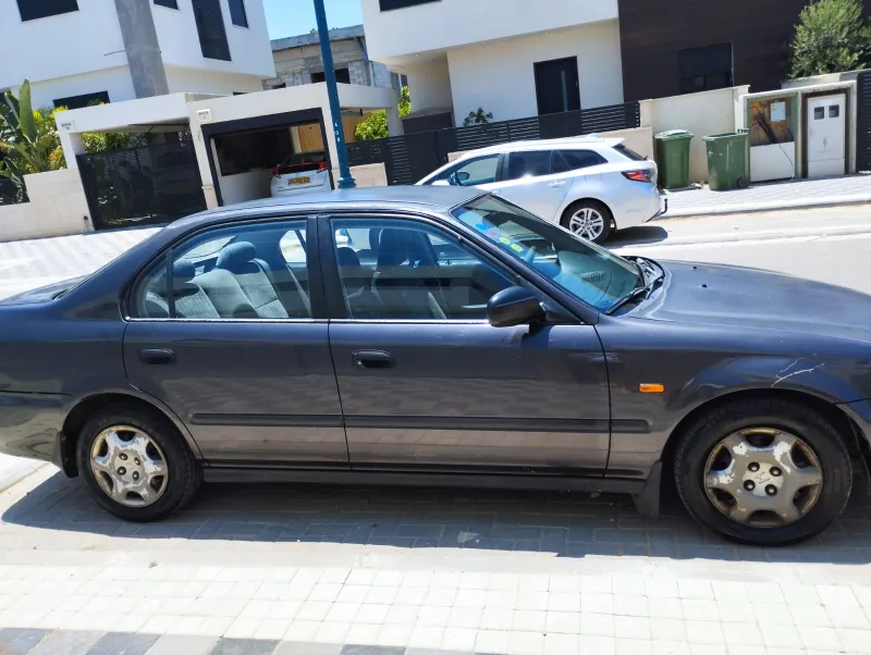 הונדה סיוויק יד 2 רכב, 2000, פרטי