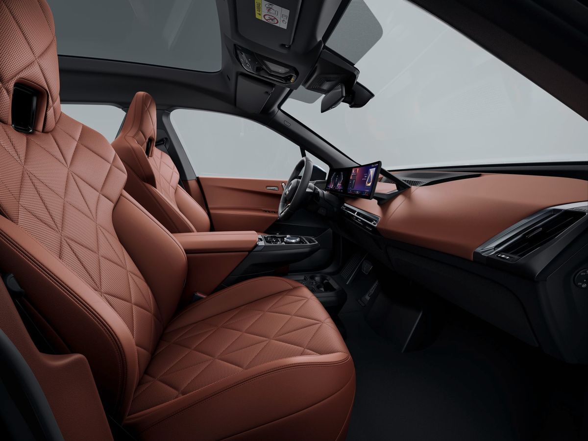 BMW iX 2025. Передние сидения. Внедорожник 5 дв., 1 поколение, рестайлинг