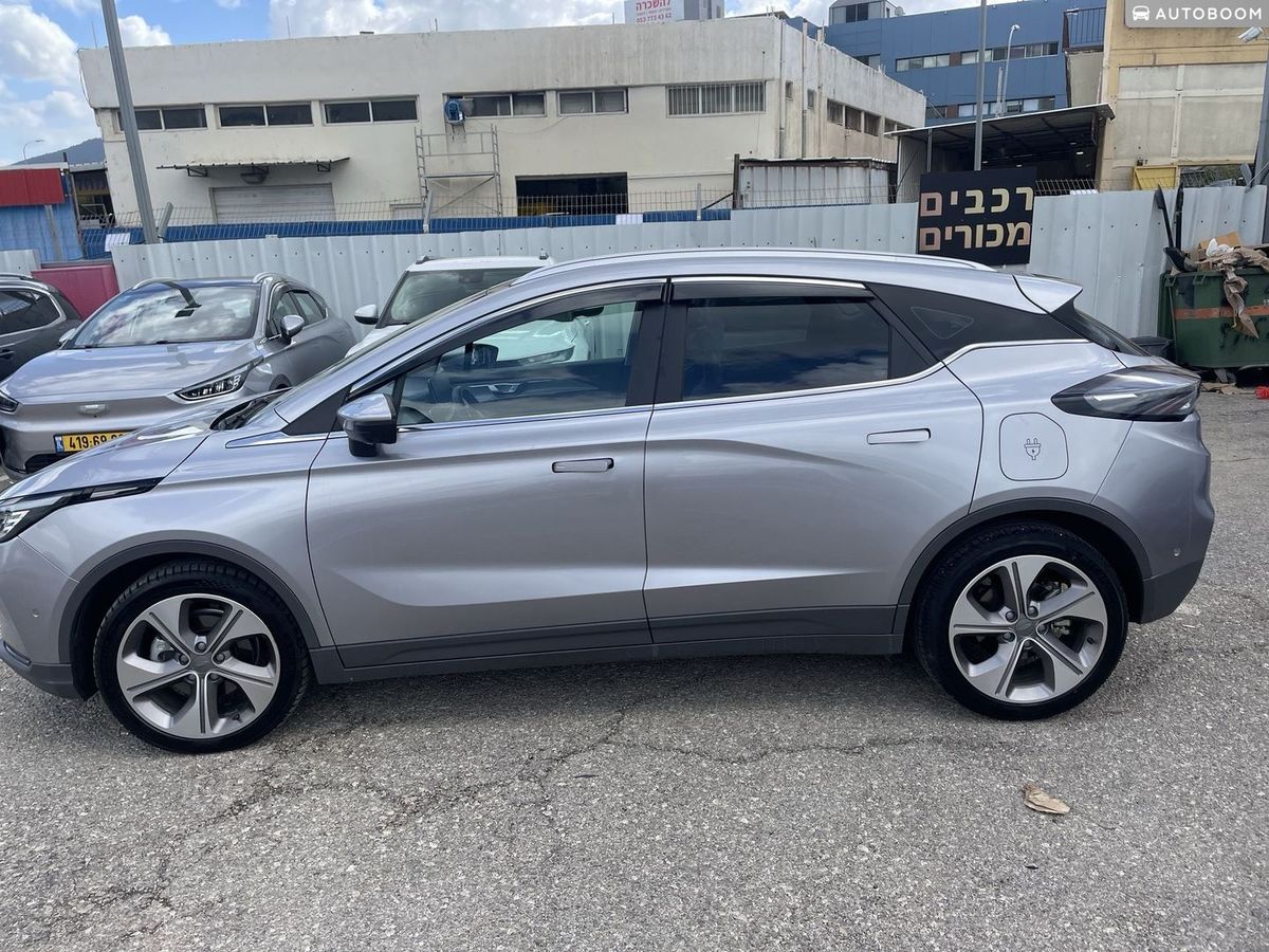 Geely Geometry C 2nd hand, 2023, private
