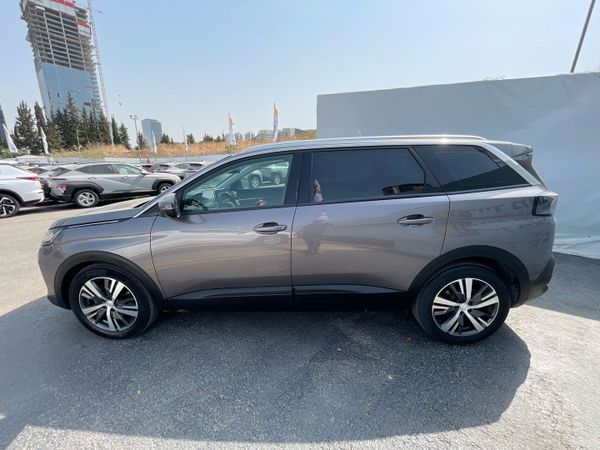 Peugeot 5008 2nd hand, 2021, private hand