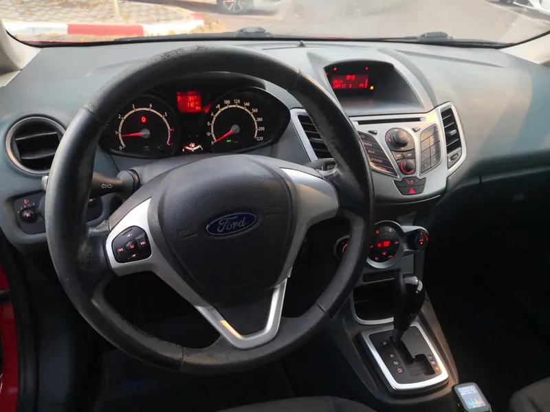 Ford Fiesta с пробегом, 2010, частная рука