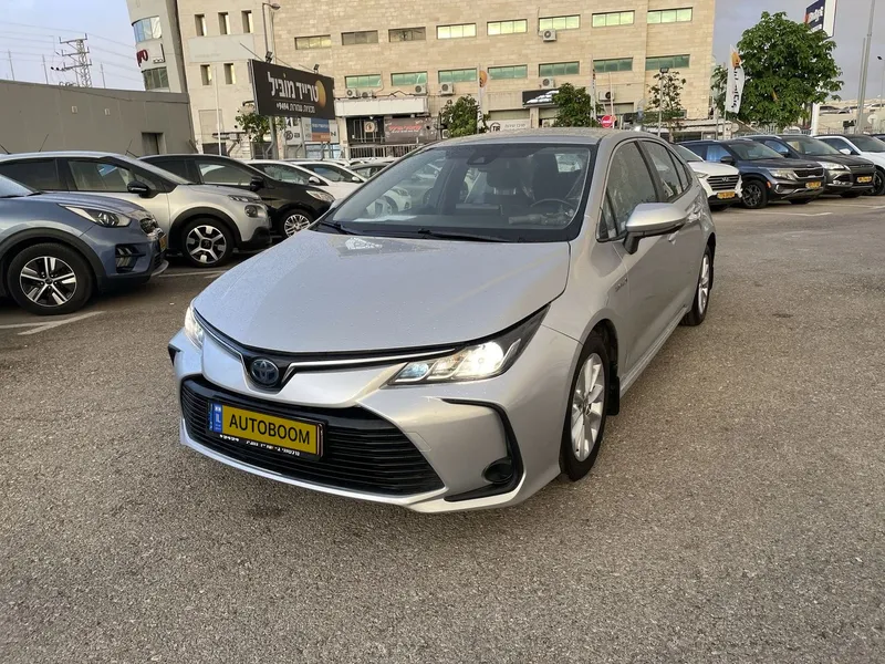 Toyota Corolla с пробегом, 2019