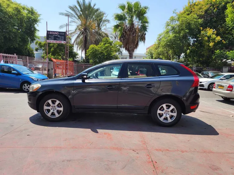 וולוו XC60 יד 2 רכב, 2011, פרטי