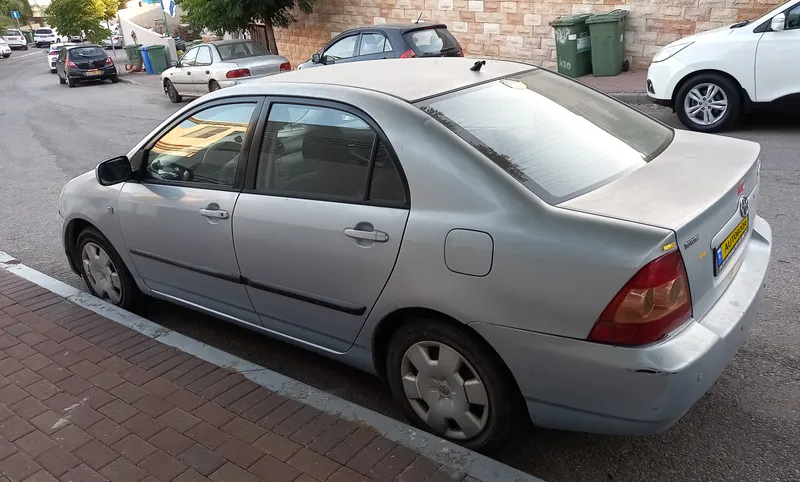 Toyota Corolla с пробегом, 2006, частная рука