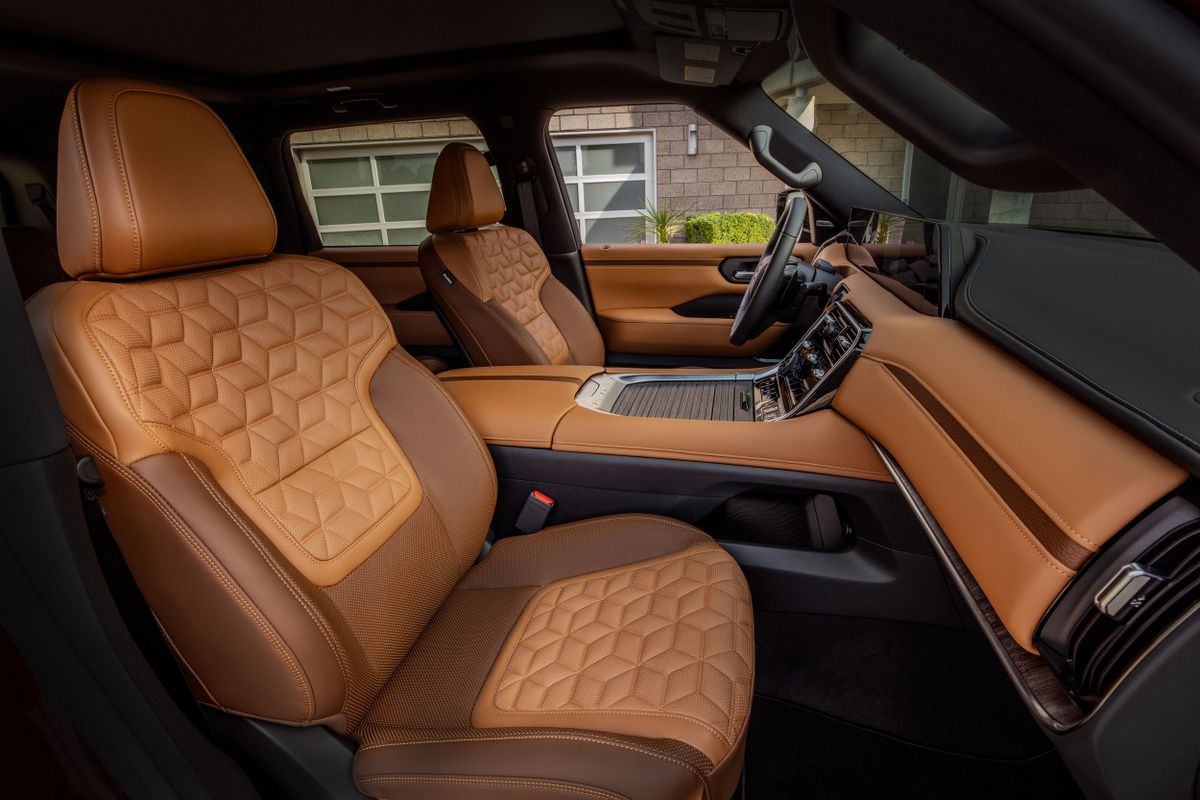 Nissan Armada 2024. Передние сидения. Внедорожник 5 дв., 3 поколение