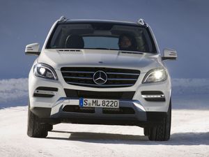 مرسيدس بنز M-Class 2011. الهيكل، المظهر الخارجي. SUV ٥ أبواب, 3 الجيل