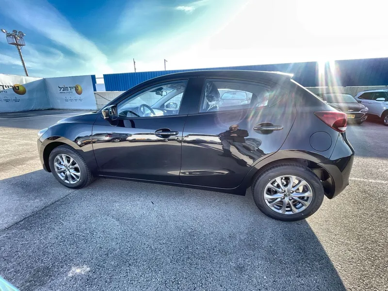 Mazda 2 nouvelle voiture, 2025