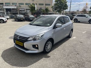 Mitsubishi Space Star, 2021, photo