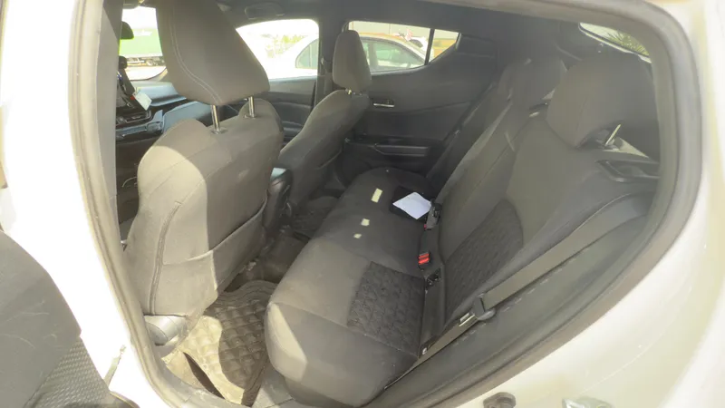 Toyota C-HR 2nd hand, 2021, private hand